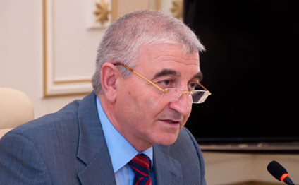 Baş prokuror Məzahir Pənahovun qardaşını vəzifəsindən AZAD ETDİ