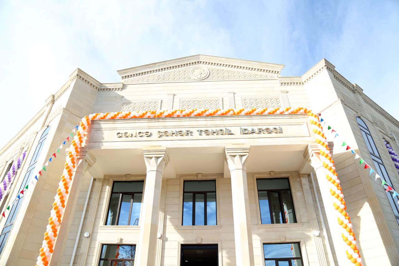 Gəncə Şəhər Təhsil İdarəsi müəllimlərdən rüşvət yığır?