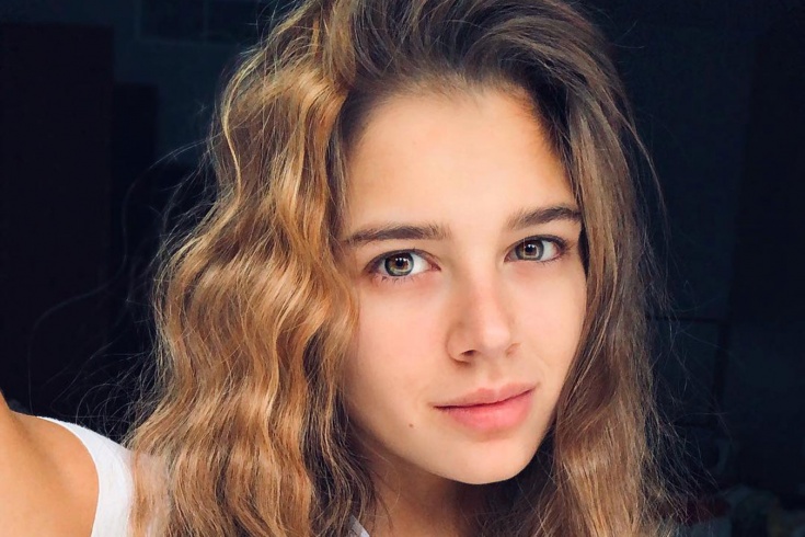 Cazibədar idmançı qonşularına şou göstərdi - FOTO