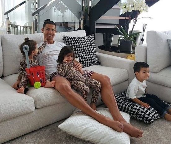 Ronaldu Portuqaliyada səkkiz milyon avroya torpaq sahəsi aldı