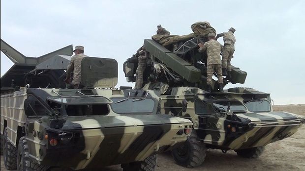 Расчеты ПВО ВС Азербайджана заняли позиционные районы для выполнения учебно-боевых задач - ВИДЕО