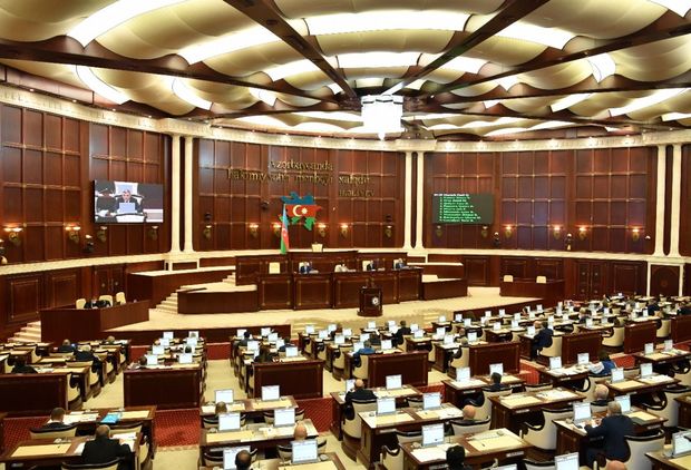 Deputatları gərgin ay gözləyir – Tətilə gec yollanacaqlar