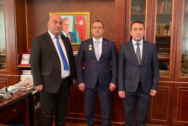 Заместитель председателя Милли Меджлиса Адиль Алиев награжден золотым орденом 