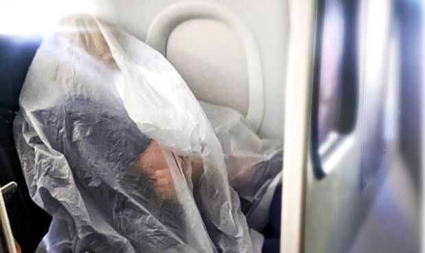 Sərnişinin görünüşü hər kəsi güldürdü - FOTO