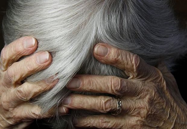 Gəncə sakini 85 yaşlı anasını döydü