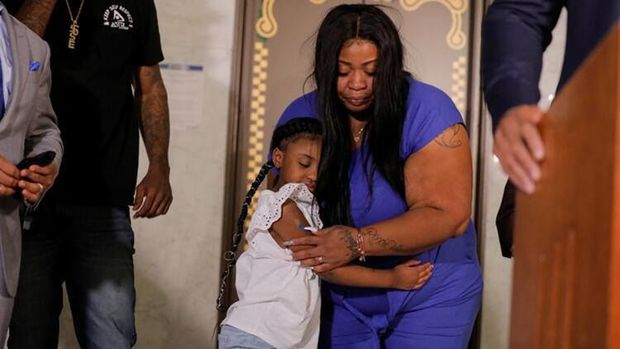 Corc Floydun ailəsi göz yaşları içində ədalət istədi - VİDEO