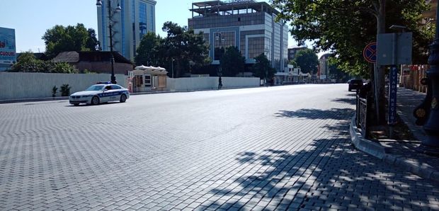 Gəncədə küçəyə çıxmaq qadağasının ilk günü - FOTO