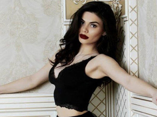 Aysun sevgilisindən ayrılıb? - FOTO