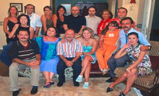 Məşhur türk aktrisası VƏFAT ETDİ — FOTO