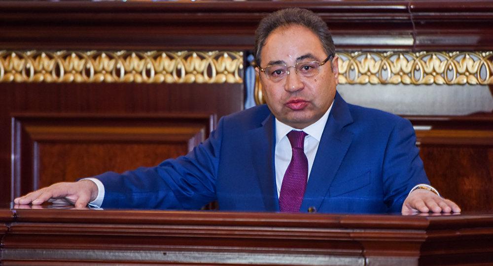 Abel Məhərrəmovun orfoqrafik səhvlərlə dolu təşəkkür statusu - FOTO