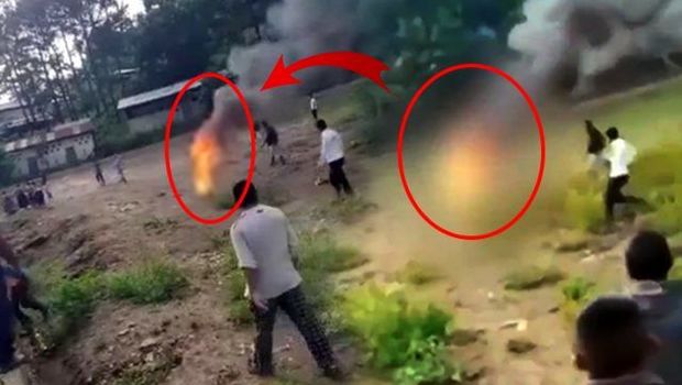 Cadugərlikdə ittiham etdikləri şəxsin əl-qolunu bağlayıb yandırdılar