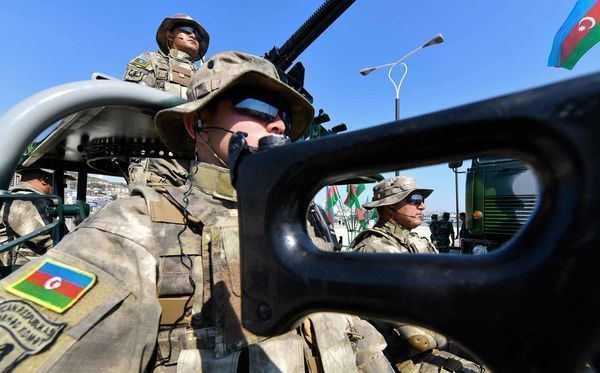 Президент Ильхам Алиев подписал распоряжение о призыве на военную службу