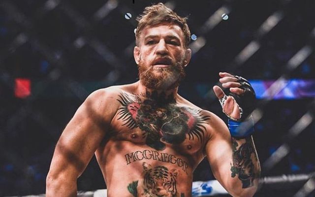 Makqreqor Azərbaycan bayrağını paylaşdı — FOTO