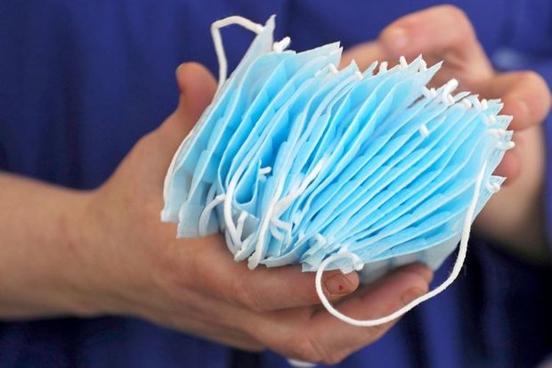 Азербайджан ликвидирует дефицит медмасок собственными силами