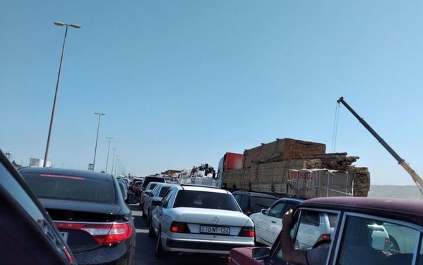 İcazə verilmədi, ancaq Bakıdan çıxmağı bacardılar - VİDEO