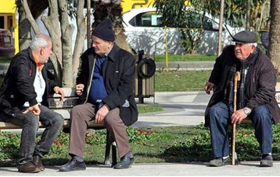 65 yaşdan yuxarı insanların yenidən çölə çıxmasına qadağa qoyulur?-AÇIQLAMA