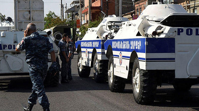 Ermənistanda etiraz aksiyasında 150-dən çox şəxs saxlanılıb