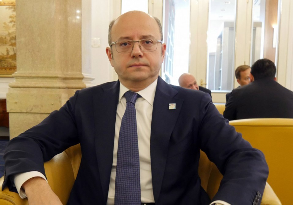 Energetika naziri Nazirlər Kabinetinə qarşı - ÖZBAŞINALIĞIN İZİ İLƏ