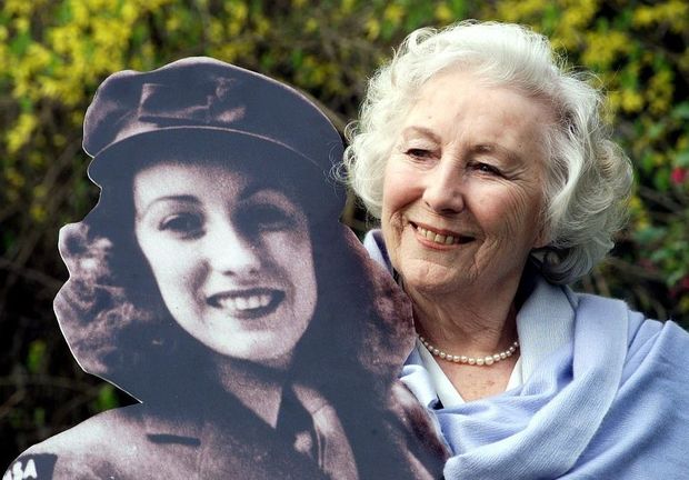 Умерла 103-летняя певица Вера Линн