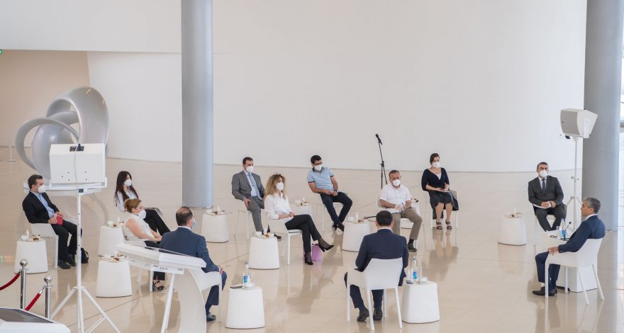 Состоялась встреча помощника президента Азербайджанской Республики с представителями СМИ - ФОТО