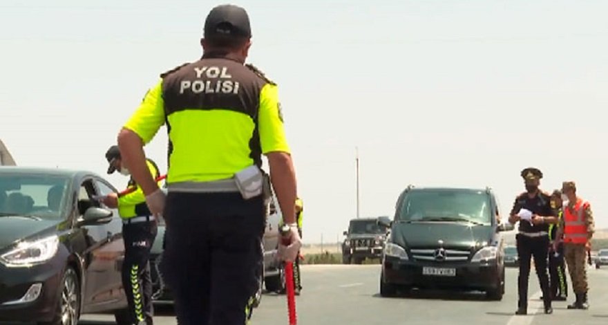 На въезде и выезде из Баку за сутки развернули назад 900 автомобилей