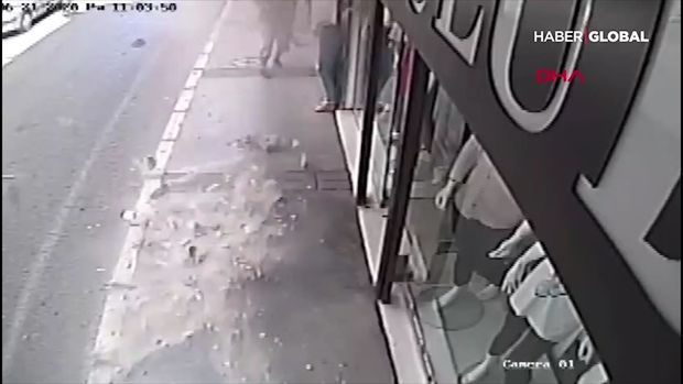 Bir addım gecikməklə ölümdən xilas oldu – VİDEO