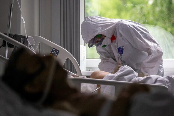 Врачи назвали пожизненные последствия коронавируса