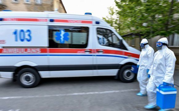 Koronavirusa yoluxan jurnalistlər xəstəxanaya yerləşdirildi - YENİLƏNİB