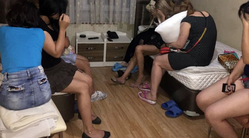 Bakıda 10-dan çox qadın fahişəliyə cəlb edildi — Əxlaqsızlıq yuvasında ƏMƏLİYYAT