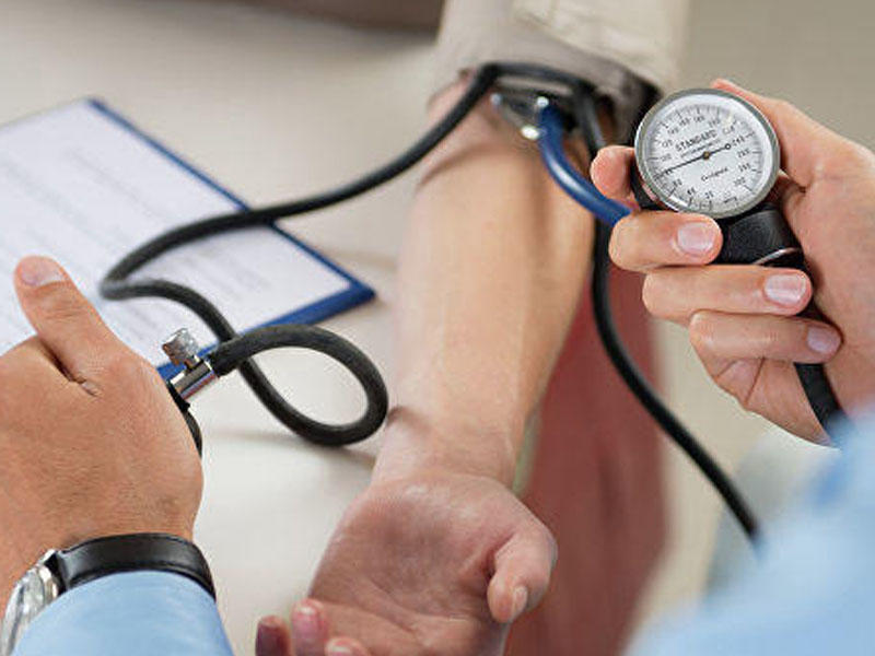 Evdə müalicə olunan koronavirus xəstələri bu qaydaları pozarsa...