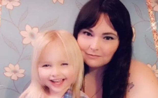 Altı yaşlı qız polisə zəng edərək, anasının tutulmasını xahiş etdi