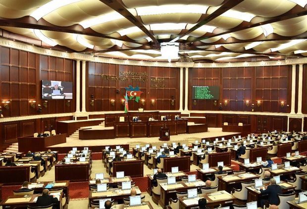 В Азербайджане штрафы за неиспользование медмасок увеличены в два раза