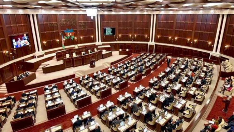 “Azərsu” rəhbəri parlamentə gəldi - Su qıtlığı müzakirə olunur