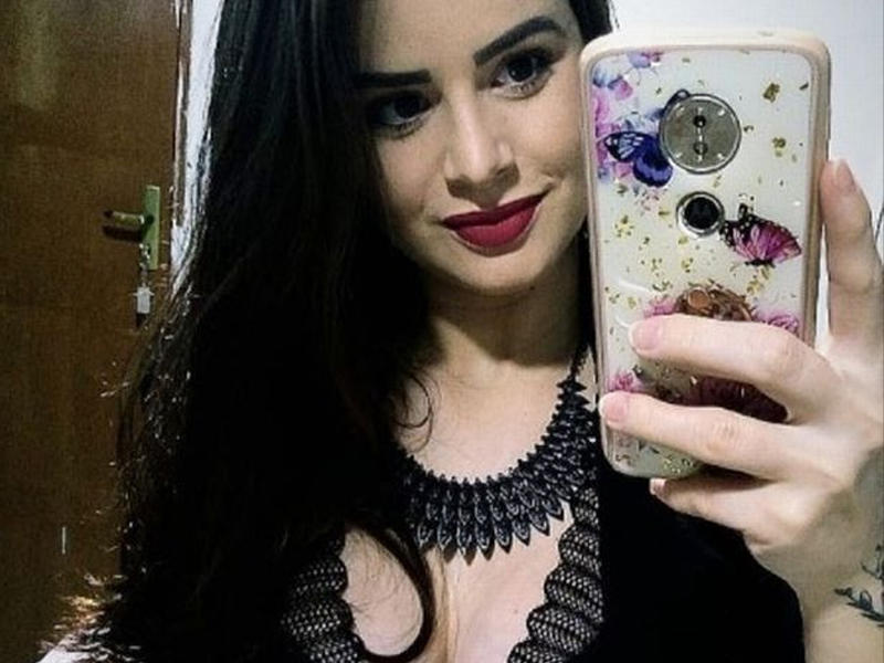 Koronavirusa yoluxan hamilə qadın doğuşdan bir neçə dəqiqə sonra öldü - FOTO