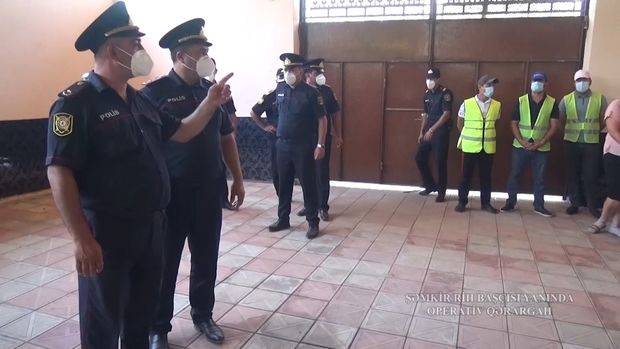 Şəmkirdə karantin qaydalarını pozaraq təşkil edilən yas mərasimi yarımçıq dayandırıldı - VİDEO