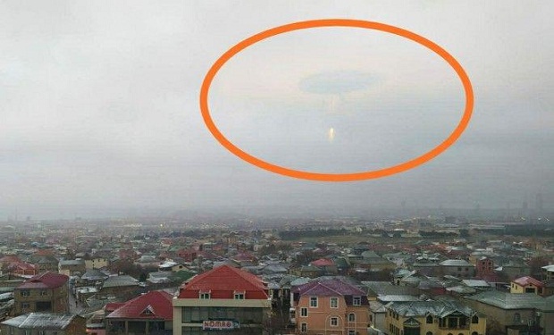 Bakı səmasında naməlum obyekt — AZ ÖNCƏ GÖRÜNDÜ-ANBAAN VİDEO