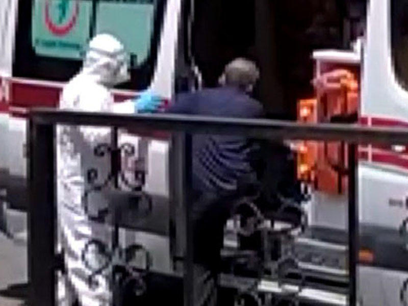 Koronavirus xəstəsi xəstəxanadan qaçdı - Qızı atasını tapıb polisə təhvil verdi - VİDEO