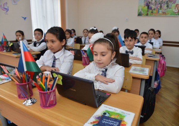 Sentyabrda məktəblər açılacaq? - RƏSMİ AÇIQLAMA