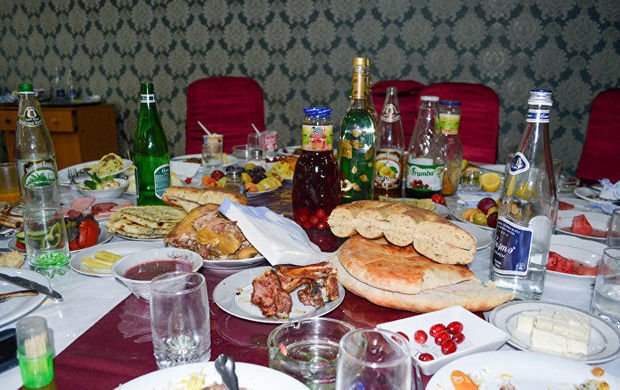 Bakıda karantin rejimi qaydalarını pozaraq kiçik toy məclisi təşkil edən şəxslər cərimələndi - FOTO/VİDEO