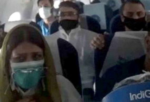 Təyyarədə qorxulu anlar: Sərnişinlər qışqırmağa və dua etməyə başladılar - VİDEO