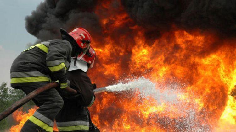 Azərbaycanda vəzifəli şəxsin mənzili YANARAQ KÜL OLDU