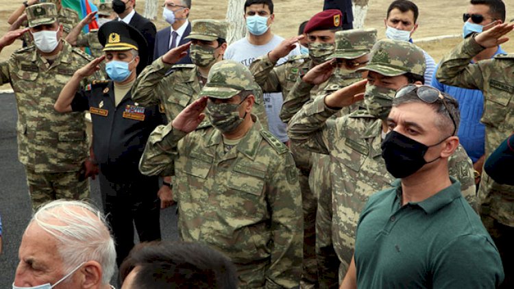 Zakir Həsənov şəhidlərlə vida mərasimində - VİDEO