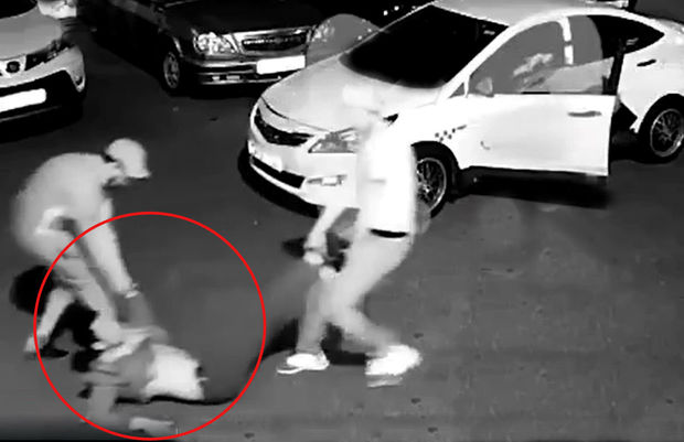 Gənci küçənin ortasında qaçırıb, maşının yük yerinə saldılar – ANBAAN VİDEO