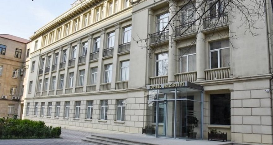 В Азербайджане началась регистрация электронных заявок по приему на работу учителей