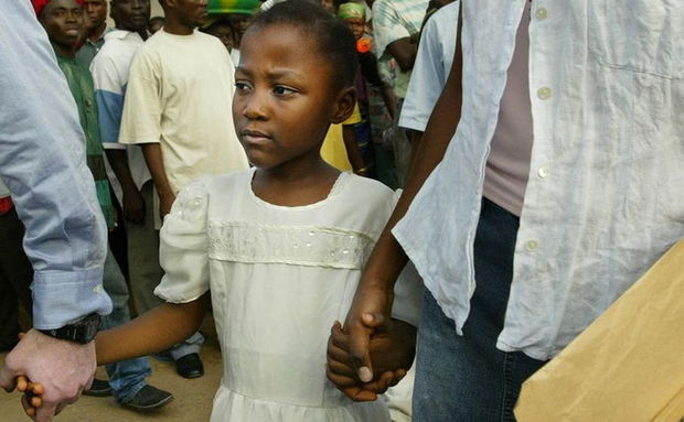 12 yaşlı qız bir ay içində iki dəfə yaşlı kişilərə ərə verildi - FOTO