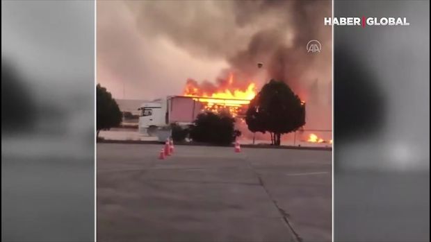 Hərəkətdə olan TIR alova büründü – ANBAAN VİDEO