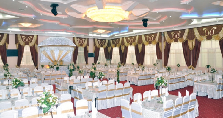 “Xəmsə”nin sahibi qardaşına qırx mərasimi keçirdi – 5 min manat cərimə olundu