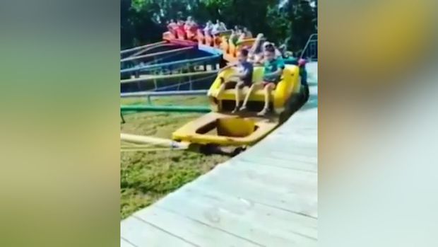 Uşaqlar üçün attraksion seans vaxtı dağıldı – VİDEO