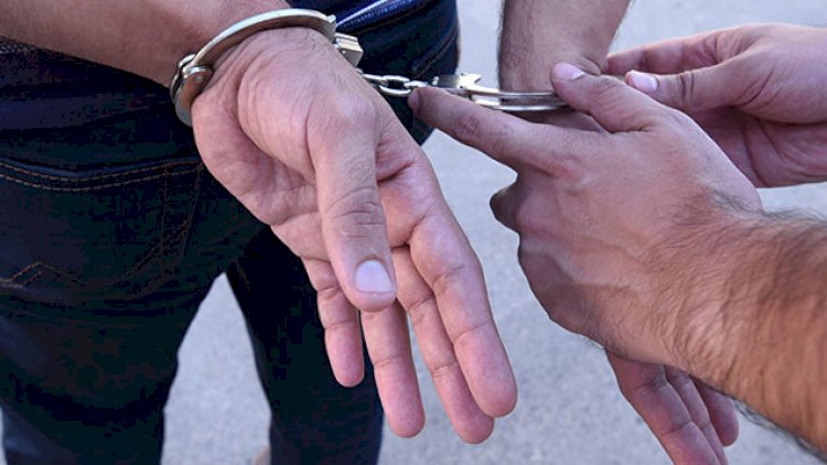 Oğluna tikdirdiyi təzə evə görə 40 nəfərlik məclis qurdu, saxlanıldı