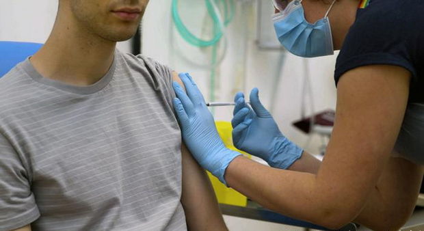 Rusiya elitası koronavirusdan çoxdan peyvənd olunubmuş